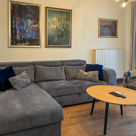 Waterfront Haven Daire